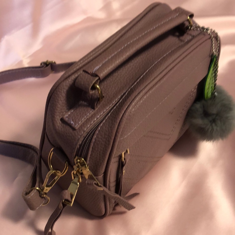 NWOT BAG - Picture 2 of 4